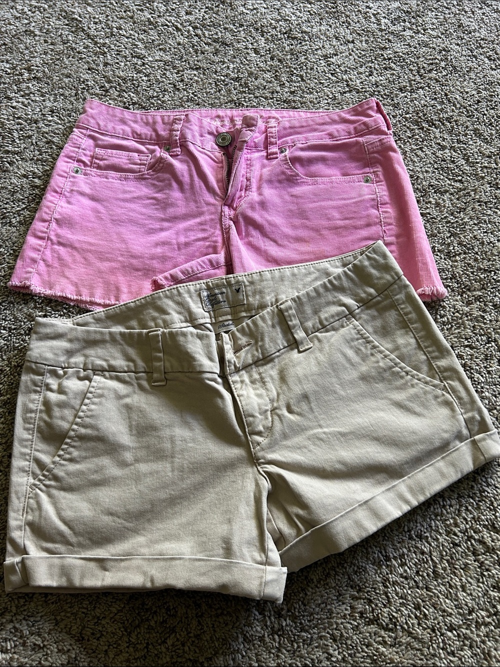 American Eagle Outfitters Pink and Khaki Women’s Shorts .. size 4 stretch. Great